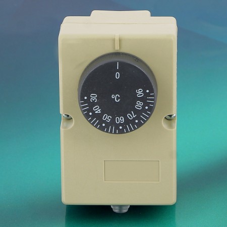 Термостат контактный с наружной шкалой и пружиной для монтажа на трубах EMMETI диапазон регулирования 30-90?C