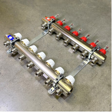 Коллекторная группа с расходомерами и термостатическими вентилями UNI-FITT серия I 1"x3/4"ЕК 7 выходов